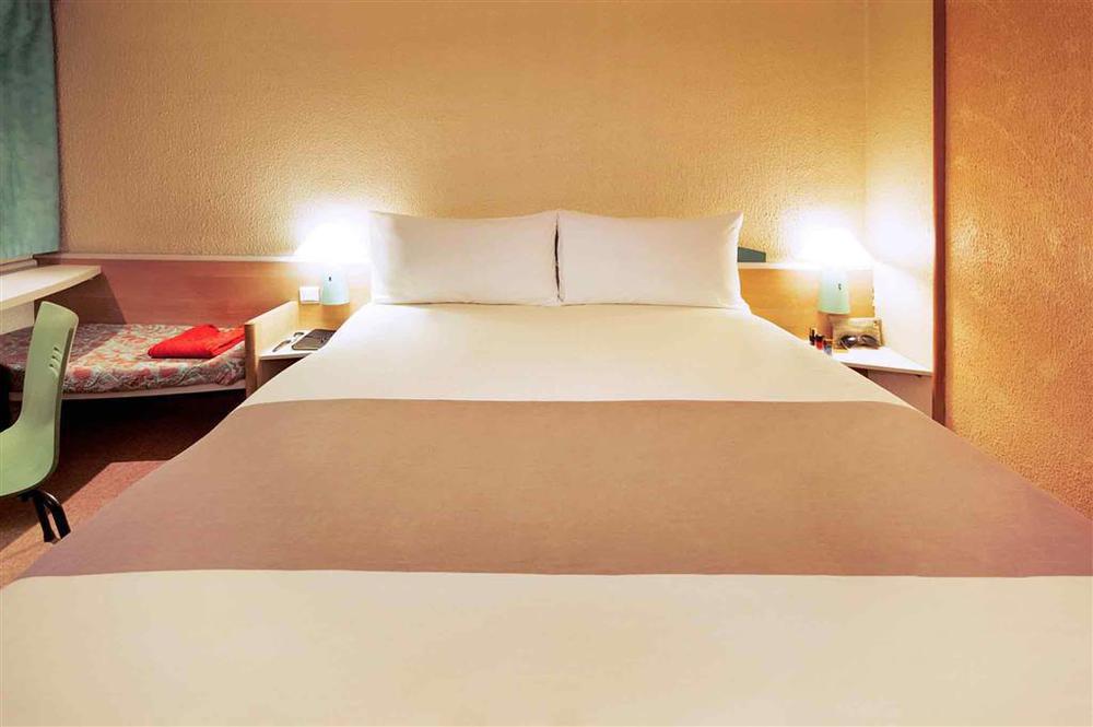 فندق Ibis Lyon L'Isle D'Abeau الغرفة الصورة
